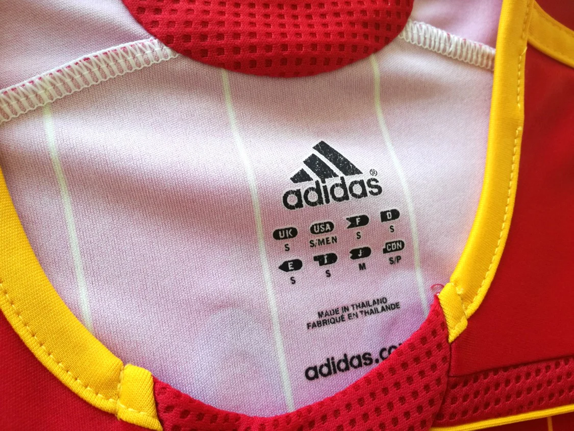 2005 Spain Home World Cup Qualifier Football Shirt Luis Garcia #10 (S) - Image 5